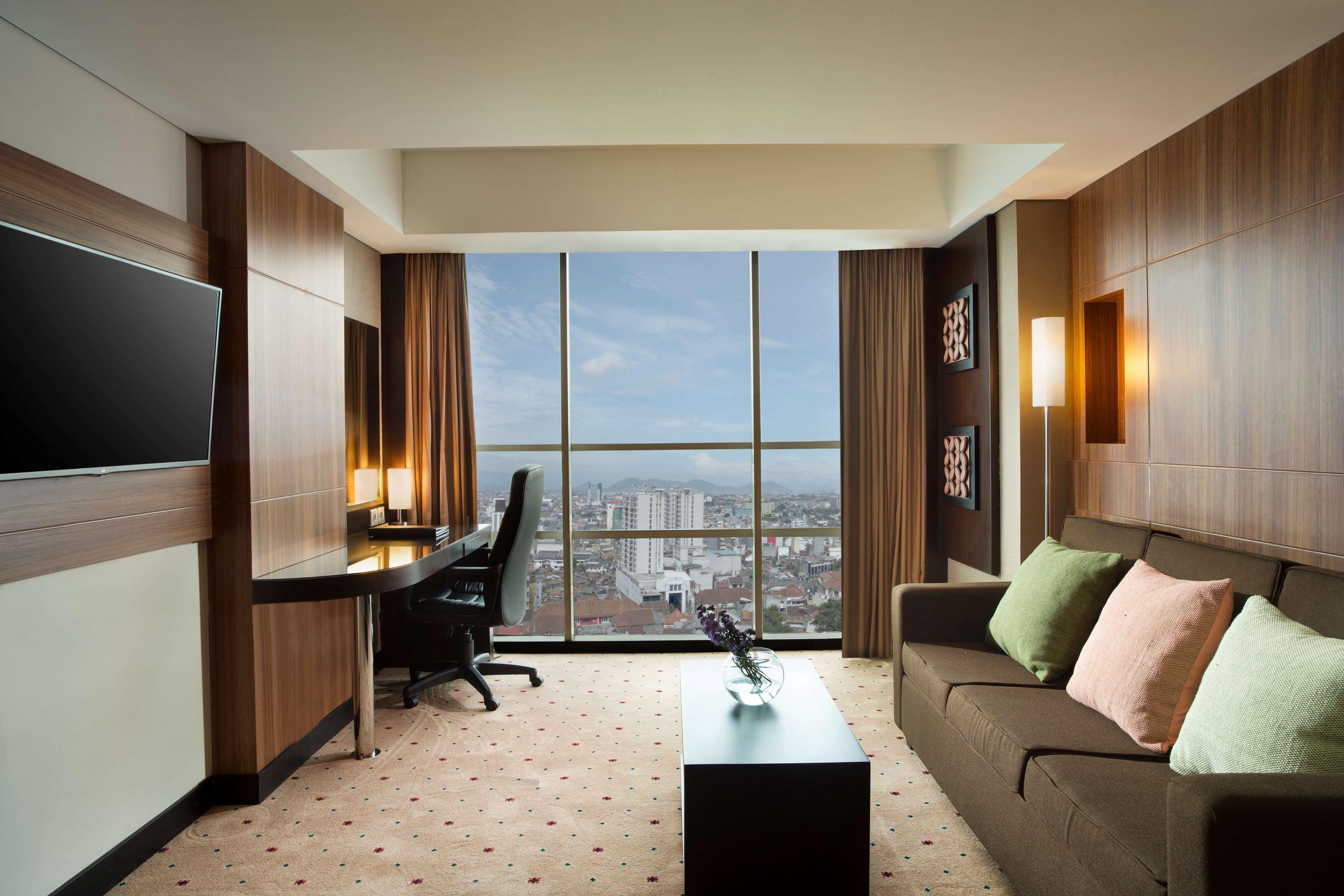 Best Western Premier La Grande Bandung Esterno foto