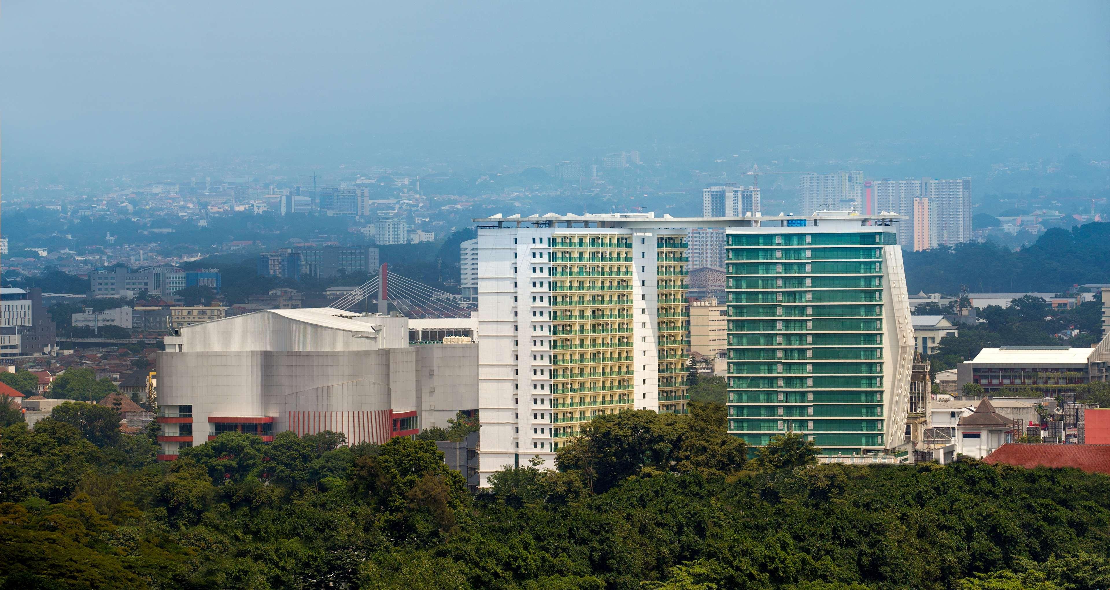 Best Western Premier La Grande Bandung Esterno foto